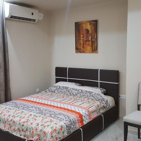 Studio Apartman - Centar ティヴァト エクステリア 写真