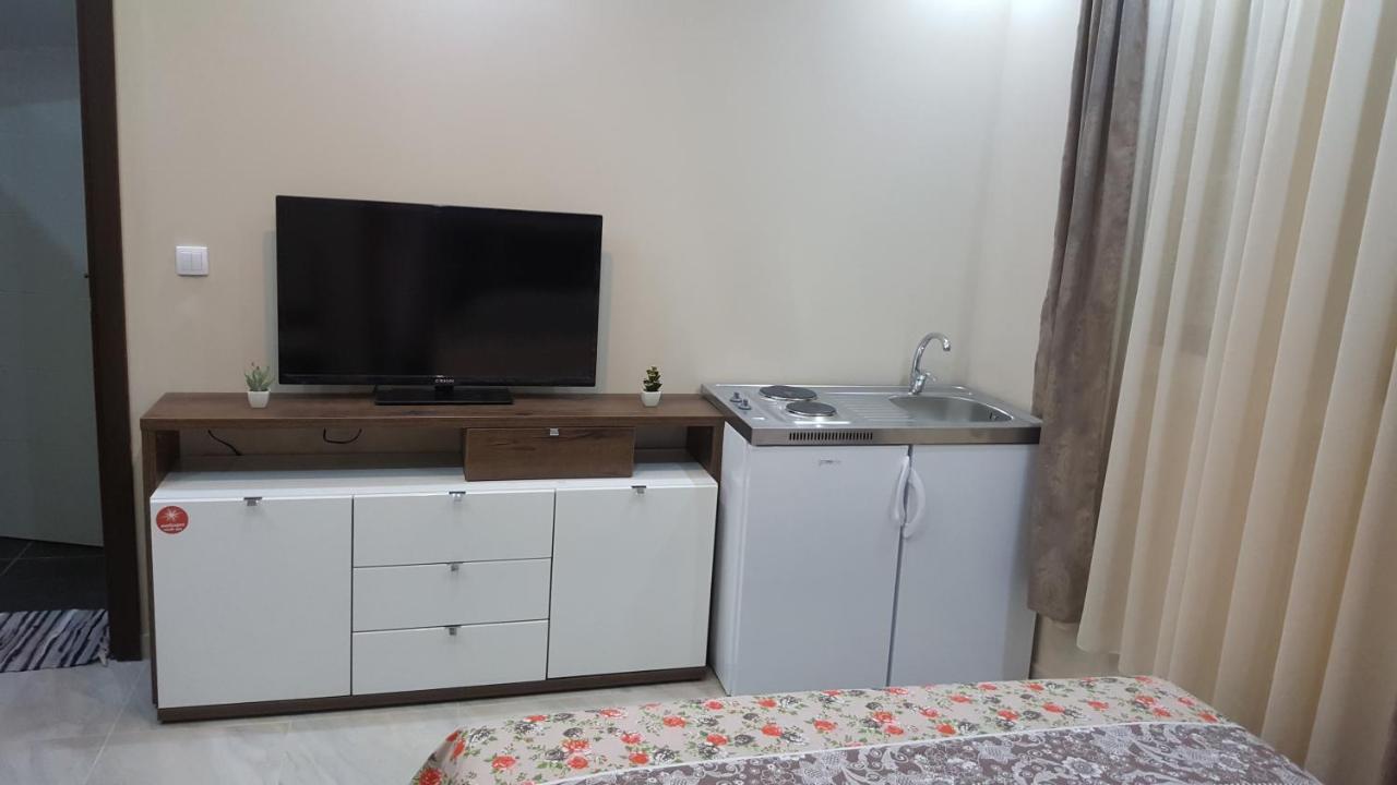 Studio Apartman - Centar ティヴァト エクステリア 写真